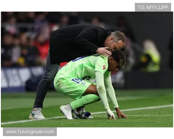 裁判判定赫罗纳球员提前禁区 亚马尔点球重罚